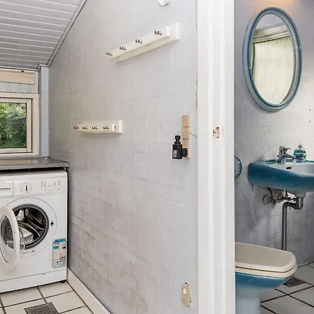 8 Person In Orsted-by Traum *