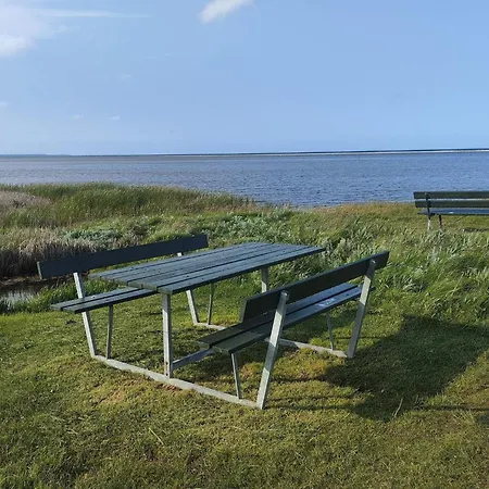 8 Person In Orsted-by Traum *